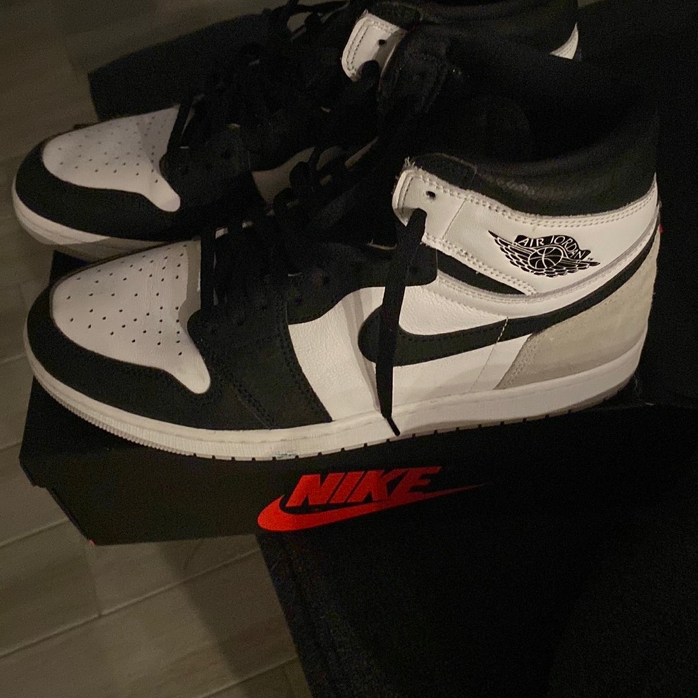 Gray, size 12, air Jordan’s